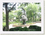 Sculpture near Grant's Tomb * 2592 x 1944 * (2.29MB)